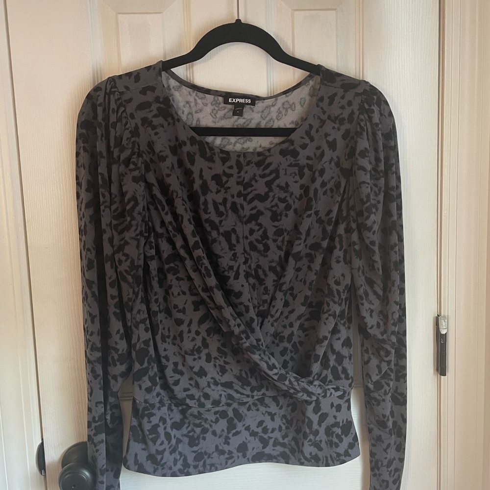 Express leopard top long sleeve